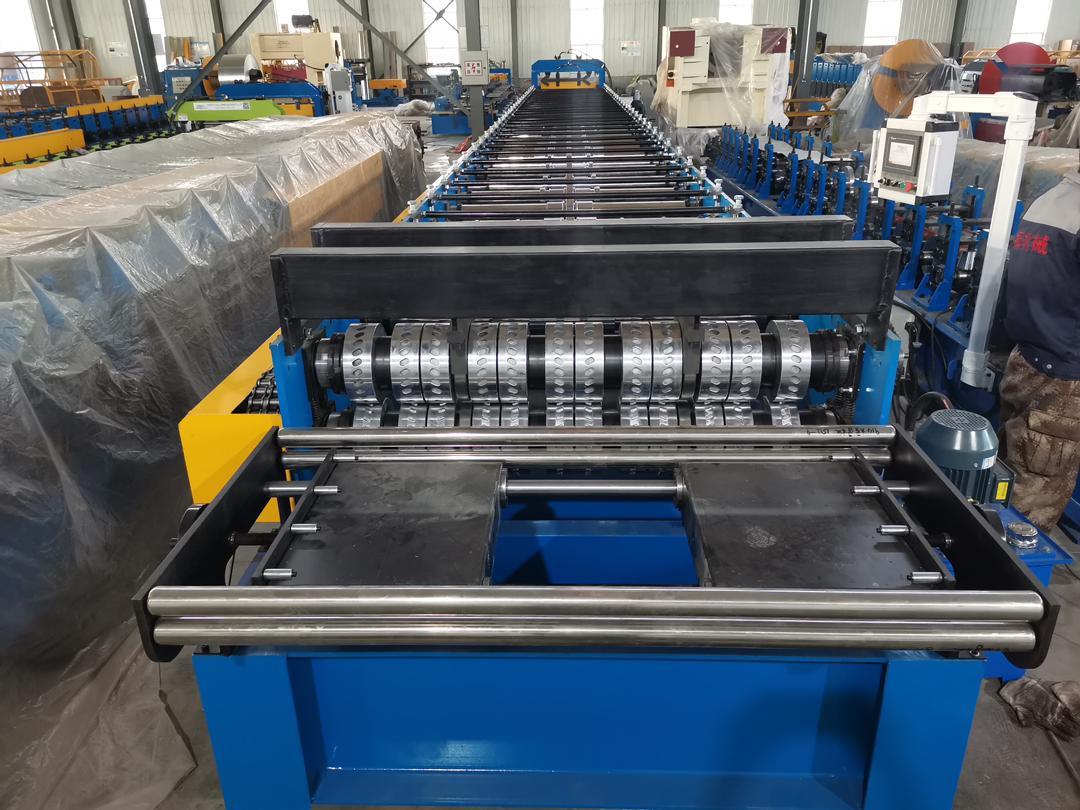 What is Metal Decking? Exploring the Backbone of Modern Construction